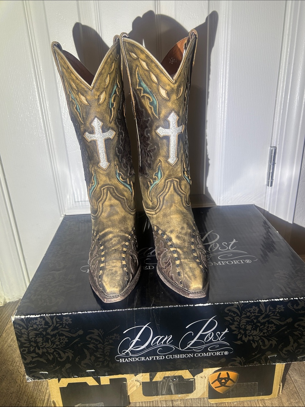 Dan Post Women’s Silver Cross Cowboy Boots
